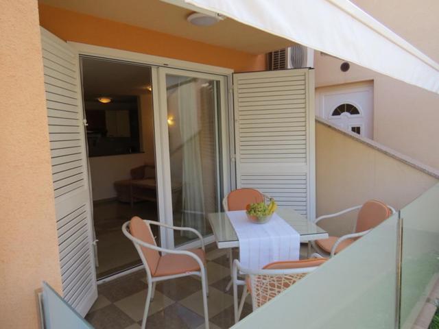 Ara-Ninja Apartment Baska  Exterior photo