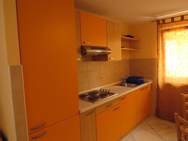 Ara-Ninja Apartment Baska  Exterior photo