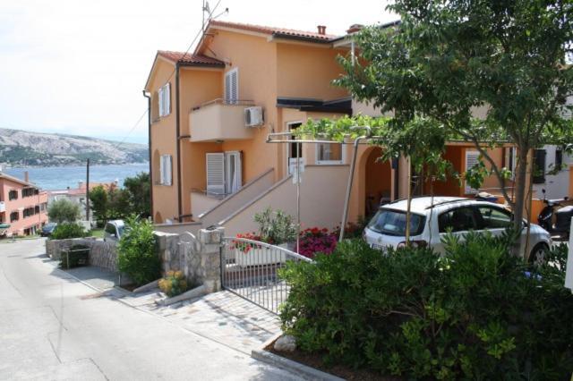 Ara-Ninja Apartment Baska  Exterior photo